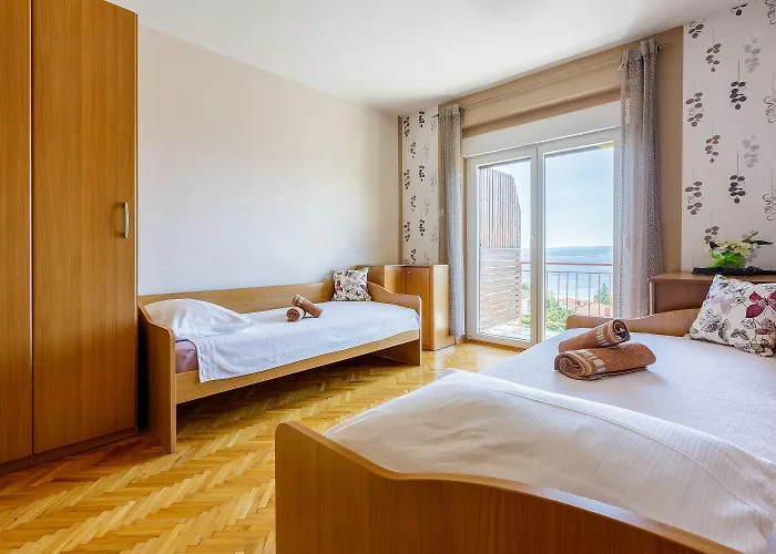 Beeindruckendes Nur 200 Meter Zum Sandstrand Mit Panoramablick Crikvenica